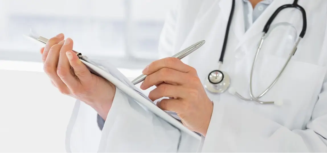 医師による診察・医学的評価